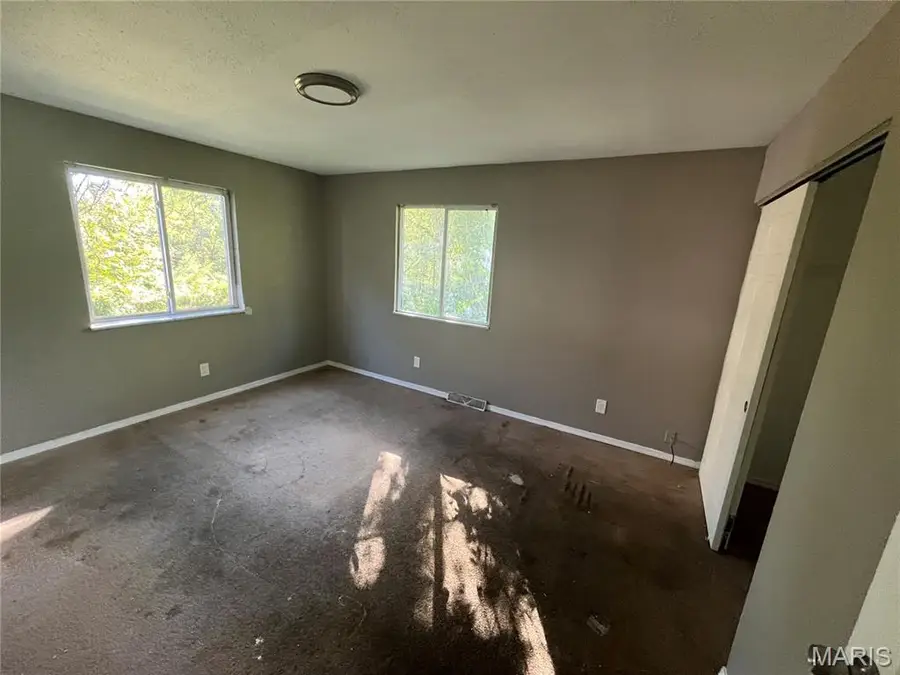 356 Scenic Drive, Saint Louis, MO 63137 - Image #3