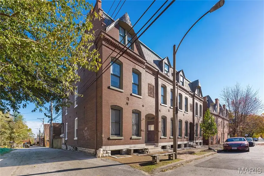 1916 Menard Street, Saint Louis, MO 63104 - #3