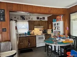 423 Degenhardt Avenue, Saint Louis, MO 63125 - Image #3