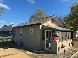 717 Bartolet Avenue, Saint Louis, MO 63125 - Image #2