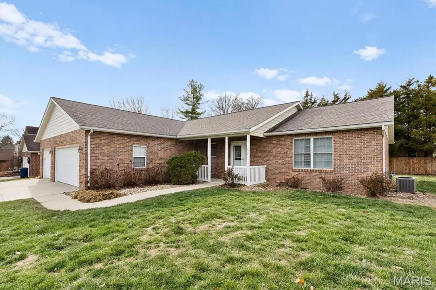 428 Meadowlark Lane, Belleville, IL 62220 - Image #2