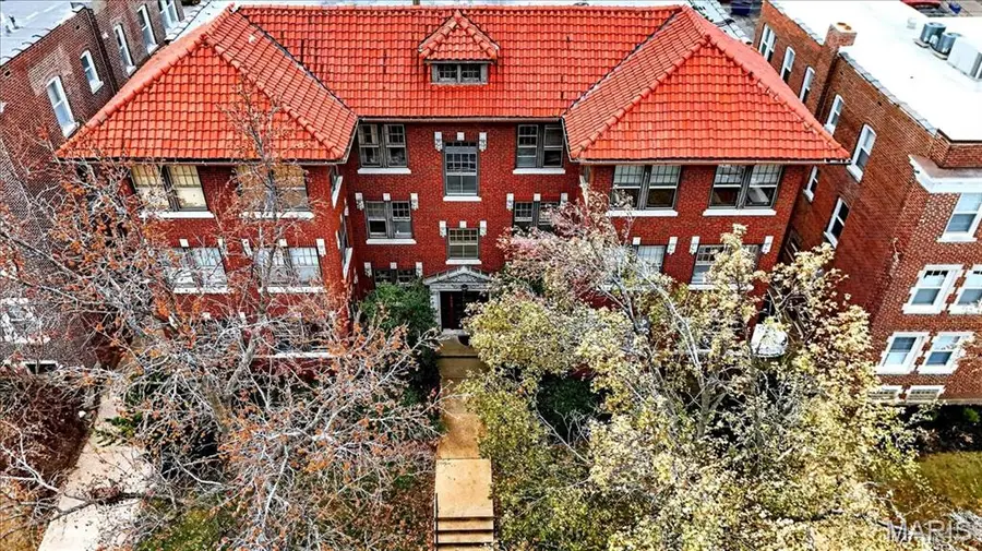 6328 Northwood Avenue #3W, Saint Louis, MO 63105 - Image #2