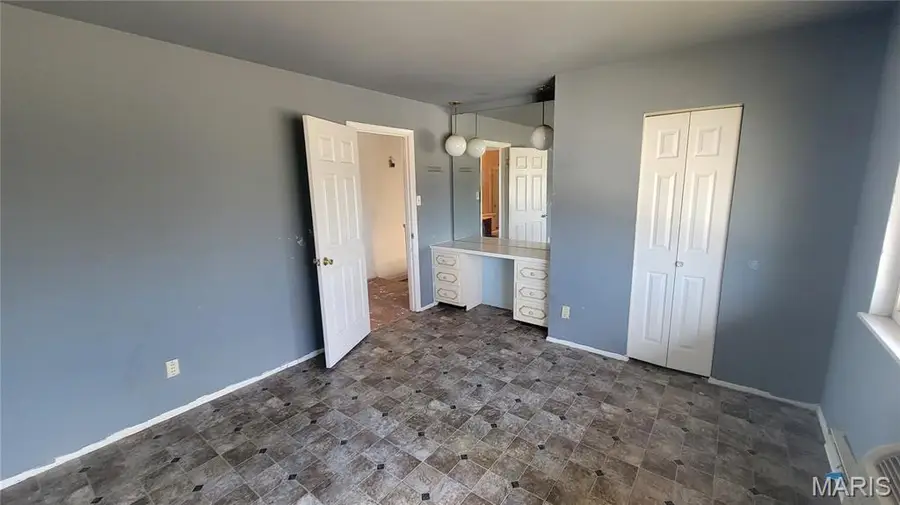 7740 Hazelcrest Drive, Hazelwood, MO 63042 - Image #2