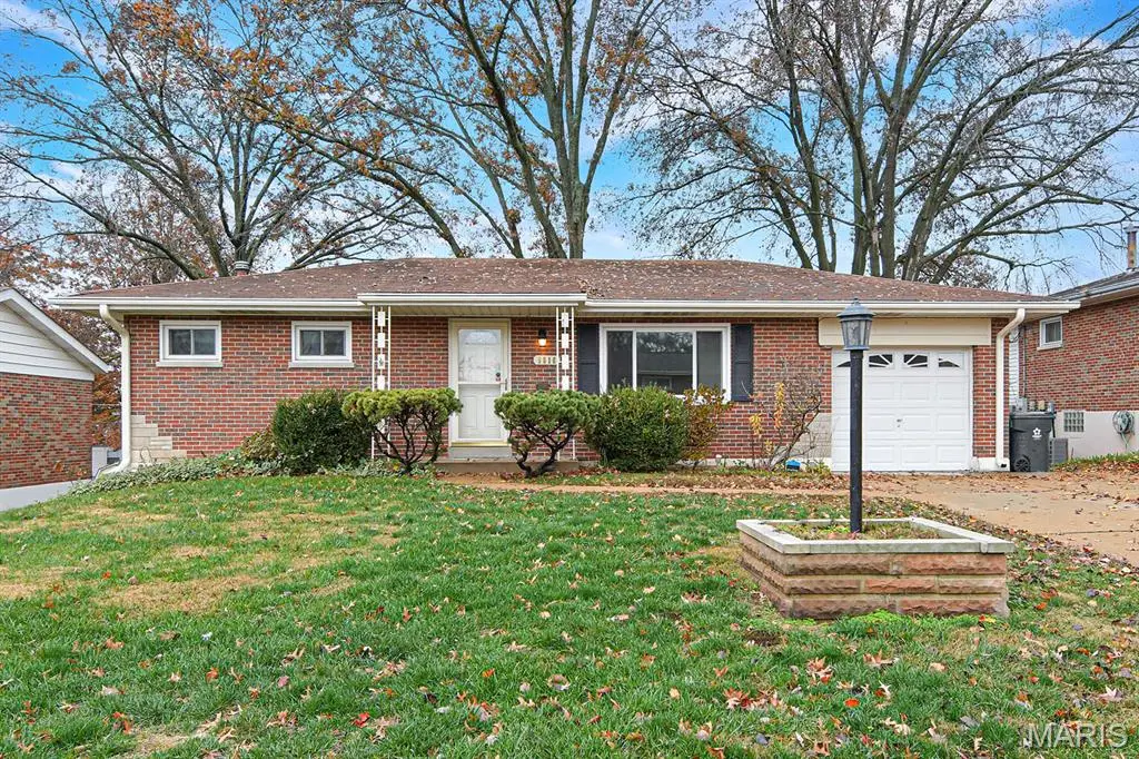 9816 Lakeford Lane, Saint Louis, MO 63123 - Image #1