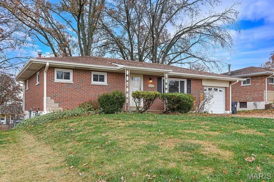 9816 Lakeford Lane, Saint Louis, MO 63123 - Image #3