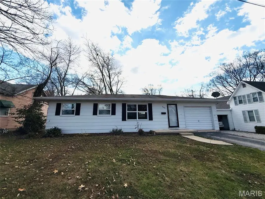 584 W Center Street, Nashville, IL 62263 - Image #2