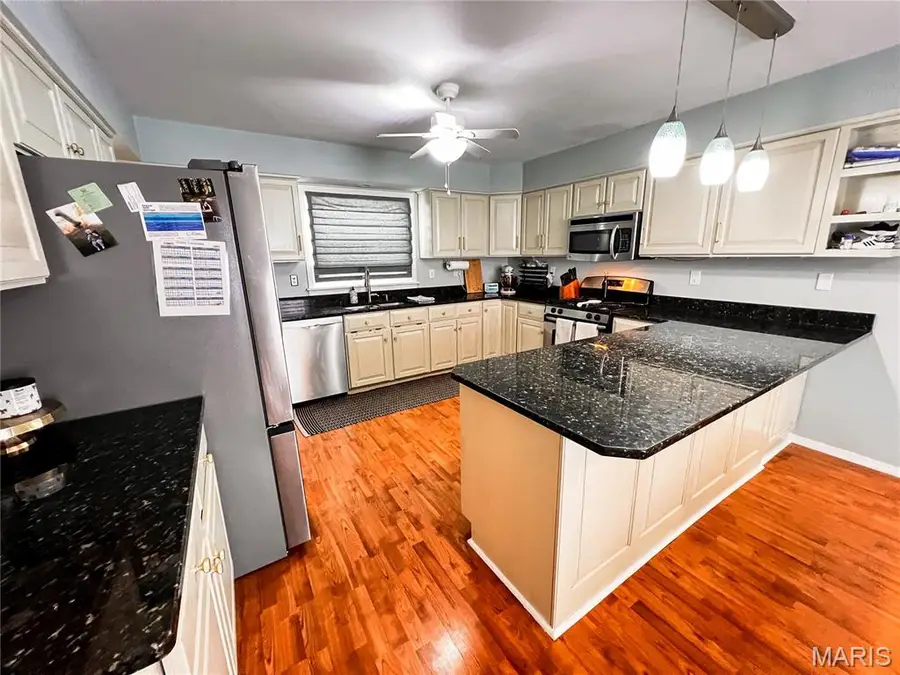 1011 A Street, Germantown, IL 62245 - Image #3