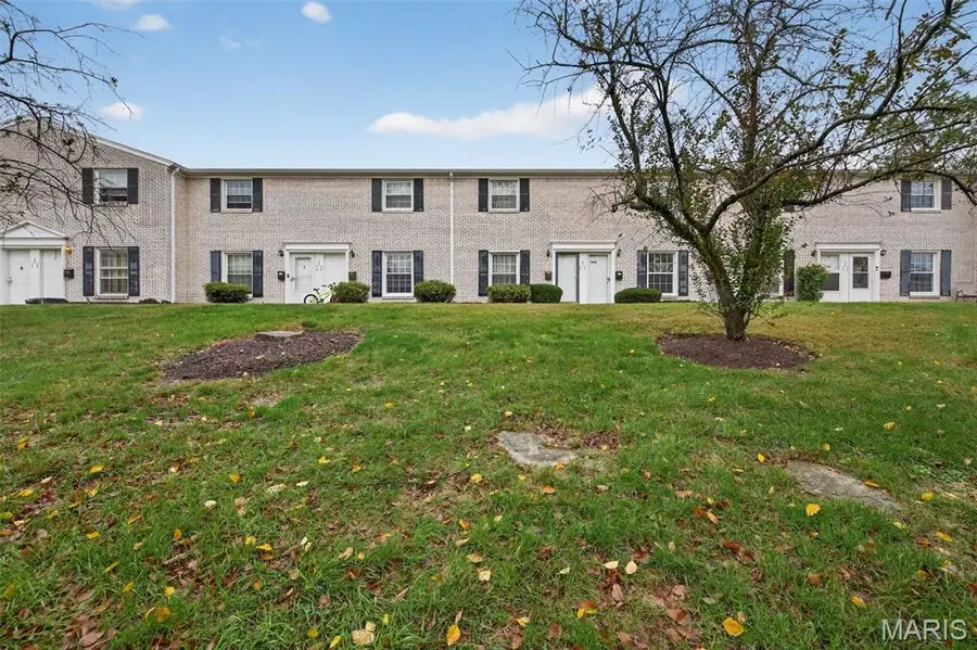 4044 Paule Avenue, Saint Louis, MO 63125 - Image #2