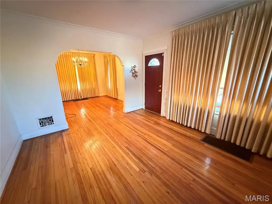 3424 Oakdale Avenue, Pine Lawn, MO 63121 - Image #2