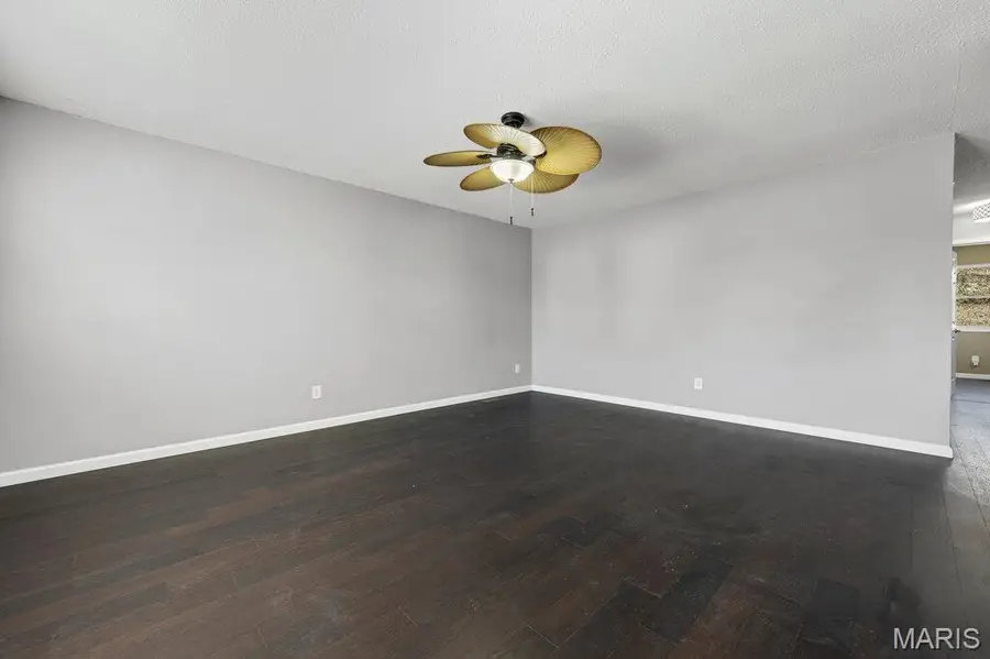 11955 Red Barn Court, Florissant, MO 63033 - Image #3