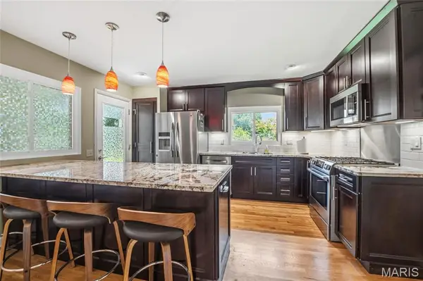 744 Bergerac Drive, St Louis, MO 63141