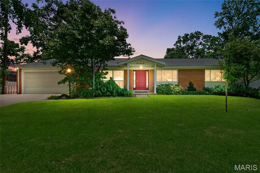 744 Bergerac Drive, Saint Louis, MO 63141 - #2