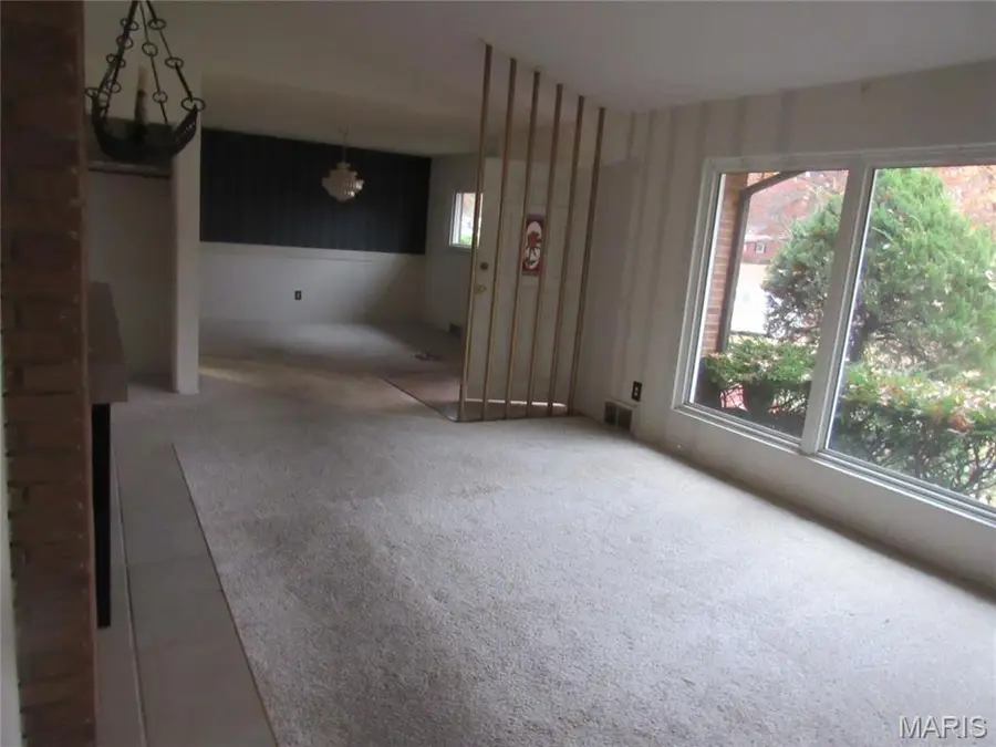 42 Harneywold Drive, Saint Louis, MO 63136 - Image #3