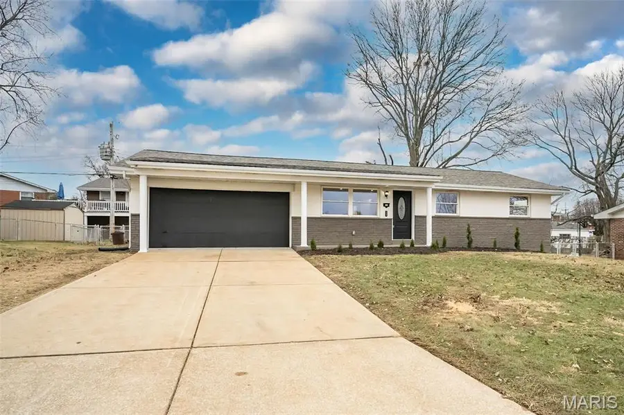 9612 Myra Court, Affton, MO 63123 - Image #3