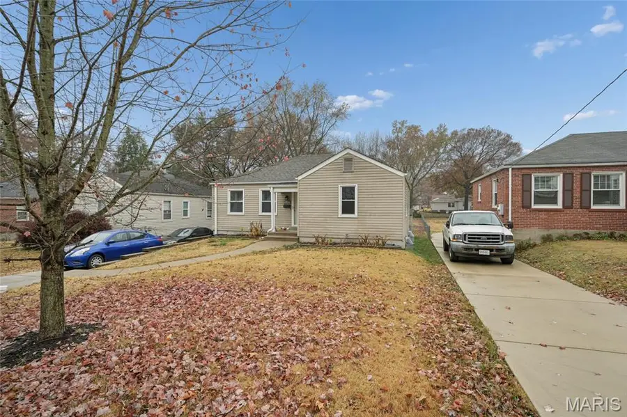 229 S Barat Avenue, Saint Louis, MO 63135 - Image #2