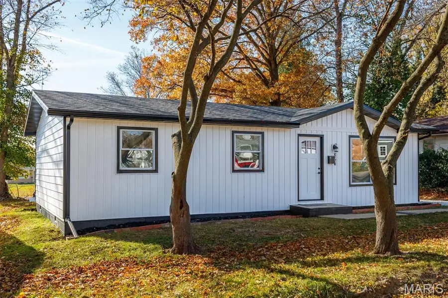 854 Parent Street, Greenville, IL 62246 - Image #2