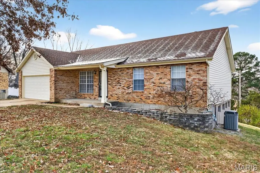 2952 Flower Lane, Saint Louis, MO 63129 - Image #2