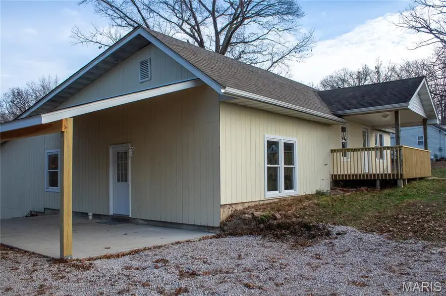 386 Birds Nest Road, Steelville, MO 65565 - Image #3