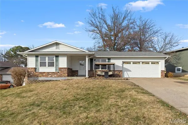 5 Elmdale Lane, St Peters, MO 63376