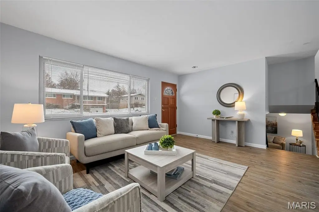 11008 Baywood Terrace, Saint Louis, MO 63126 - Image #1