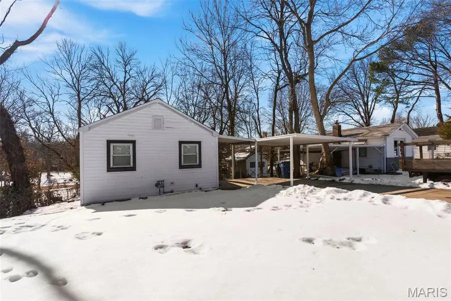 10532 Decker Avenue, Saint Louis, MO 63114 - #3