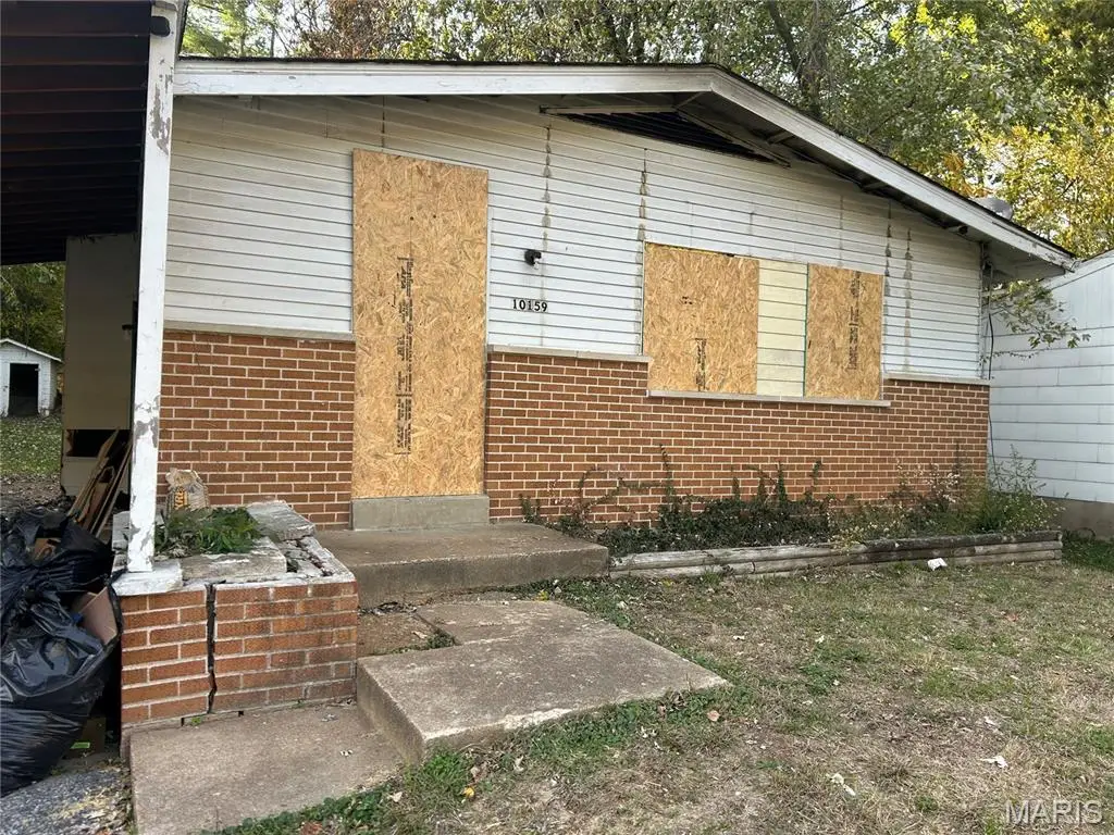 10159 Green Valley Drive, Saint Louis, MO 63136 - Image #1