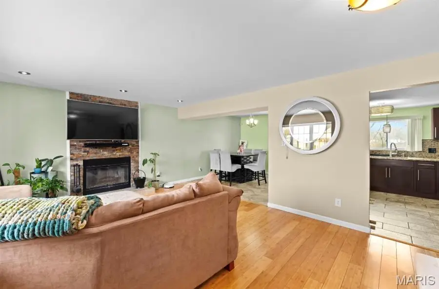 2843 Chapel View Drive, Florissant, MO 63031 - Image #2