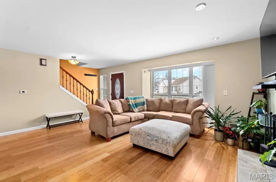 2843 Chapel View Drive, Florissant, MO 63031 - Image #3