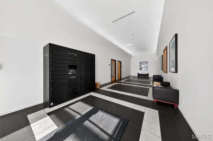 1511 Locust Street #410, Saint Louis, MO 63103 - Image #2