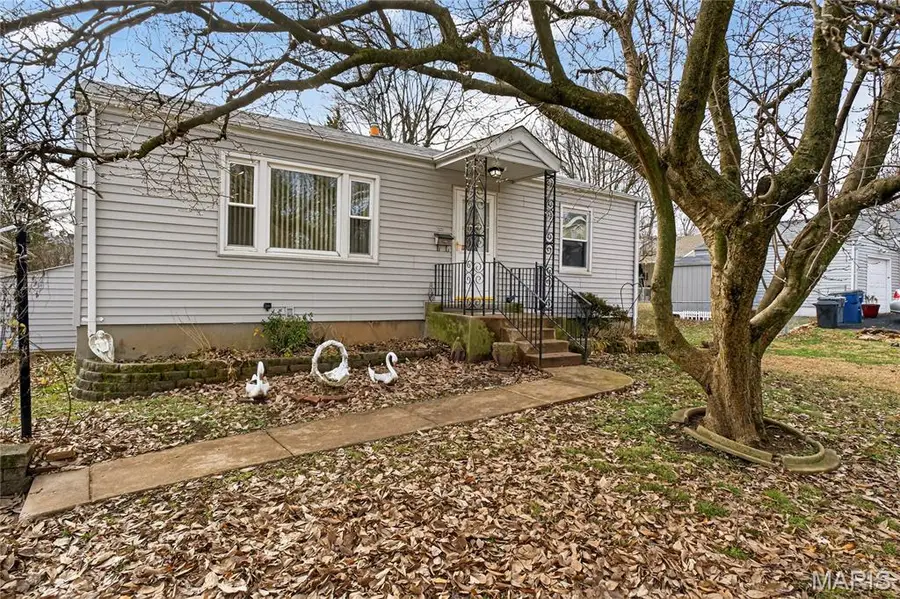 9844 Mecca Lane, Breckenridge Hills, MO 63074 - Image #3