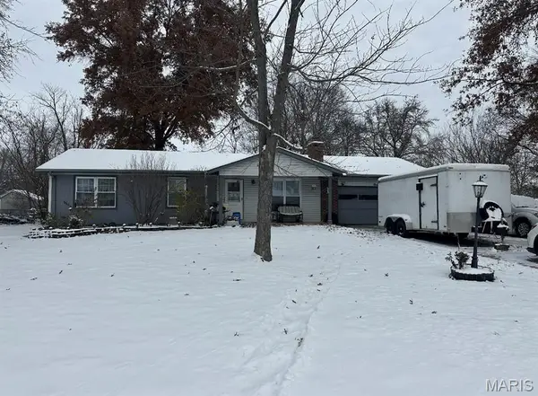 9 Christine Drive, O'Fallon, MO 63366