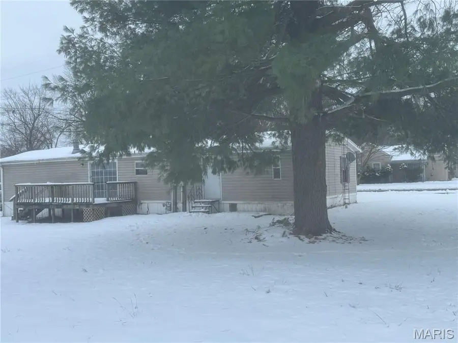 602 E Nicholas Street, Carlinville, IL 62626 - Image #3