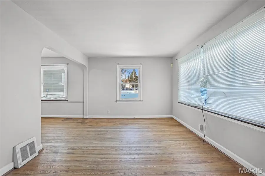 8234 Airport Road, Saint Louis, MO 63134 - #2