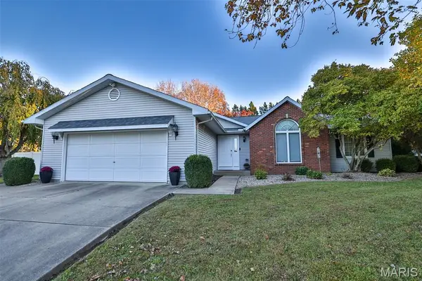 12 Cottonwood Glen, Glen Carbon, IL 62034