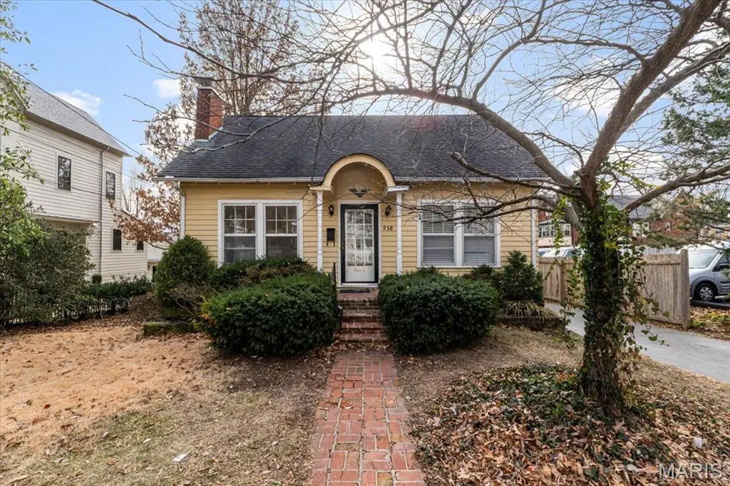 938 Hawbrook Road, Saint Louis, MO 63122 - Image #1