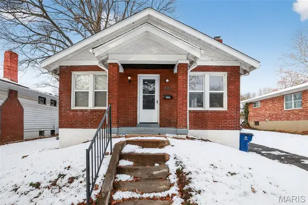 8305 Garfield Avenue, St Louis, MO 63114
