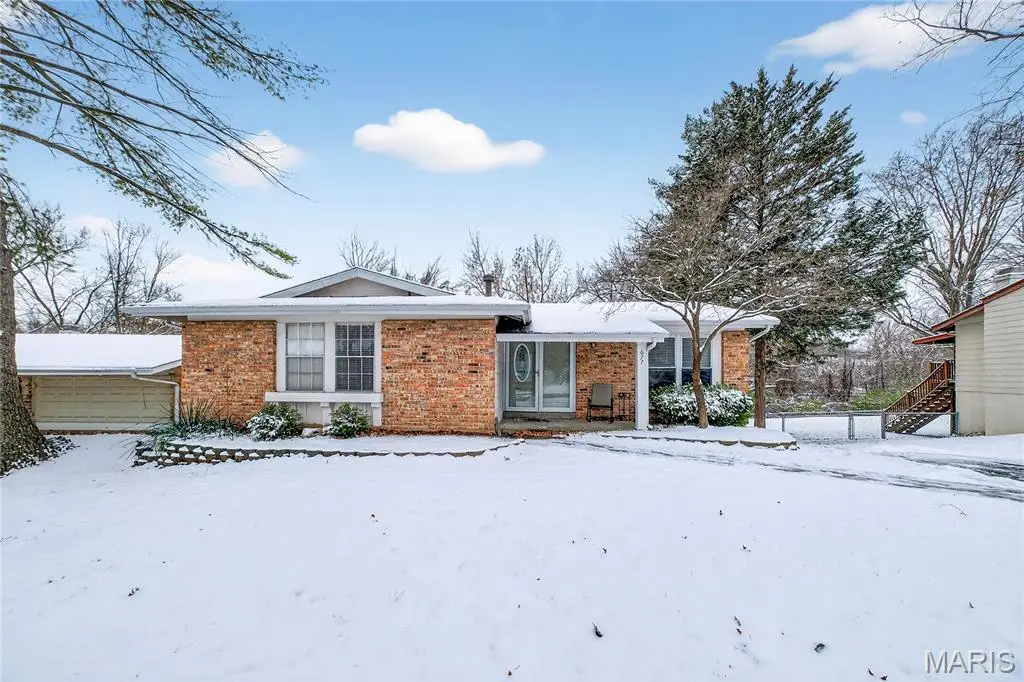 677 Turfwood Drive, Ballwin, MO 63021 - Image #1