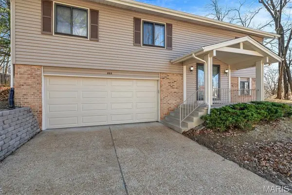 203 Walden Drive, Eureka, MO 63025