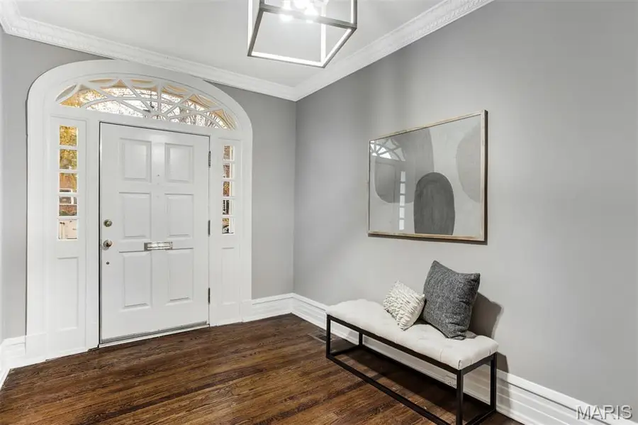 7162 Pershing Avenue, University City, MO 63130 - Image #2