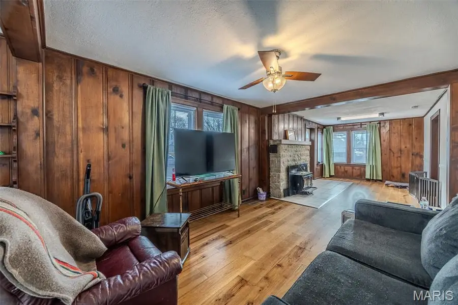 111 Crescent Drive, Lebanon, MO 65536 - Image #2