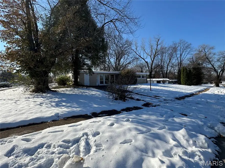 8330 Red Fir Drive, Berkeley, MO 63134 - Image #2