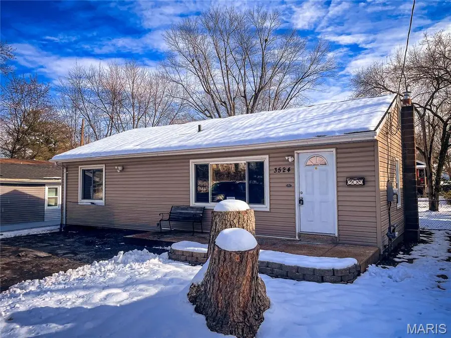 3524 Theresa Avenue, Saint Ann, MO 63074 - Image #2