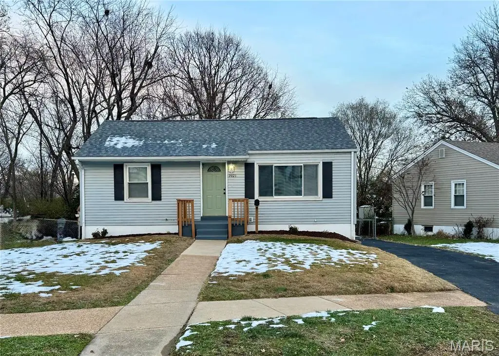 9921 Iveland Drive, Overland, MO 63114 - Image #1