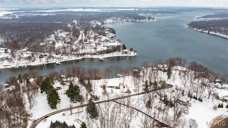 525 Arrowhead Lane, Litchfield, IL 62056 - Image #2