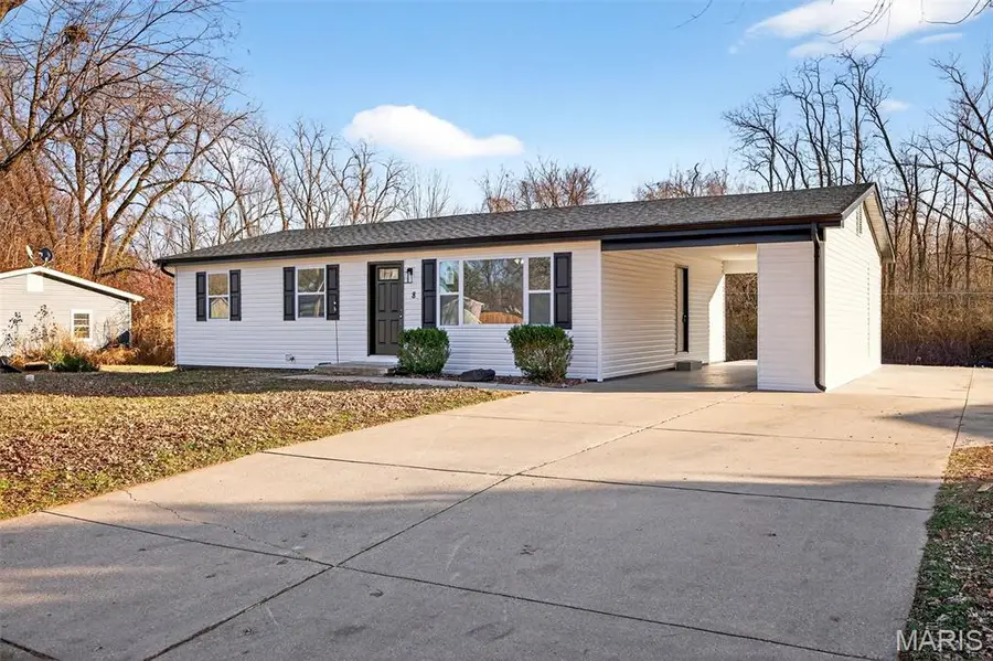 8 Faye Avenue, Saint Charles, MO 63301 - Image #2