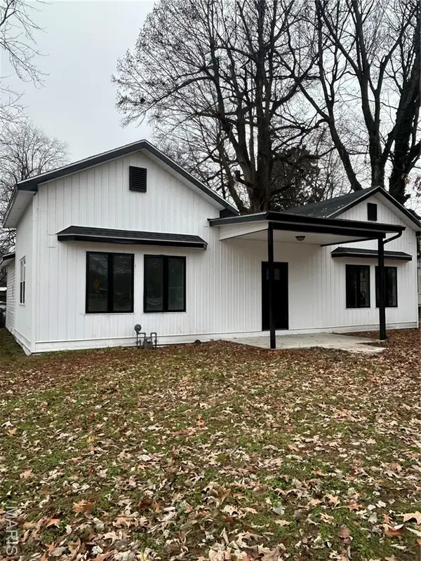 207 E Marshall Street, Charleston, MO 63834