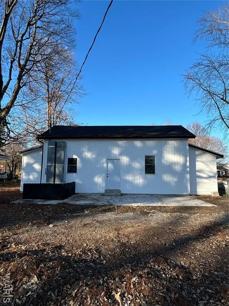 207 E Marshall Street, Charleston, MO 63834 - Image #2