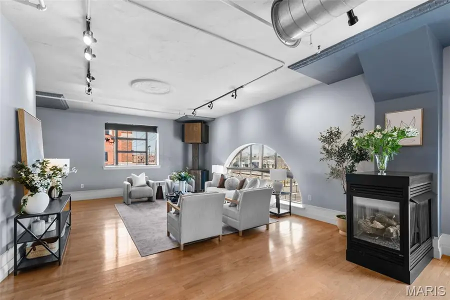 4901 Washington Boulevard #2C, Saint Louis, MO 63108 - Image #2