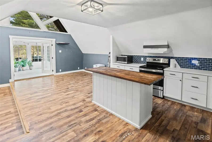 741 E Lake Drive, Edwardsville, IL 62025 - #2