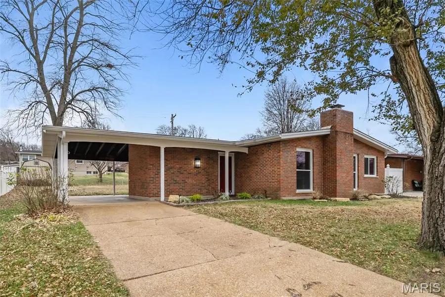 2956 Chevron Drive, Saint Louis, MO 63125 - Image #3